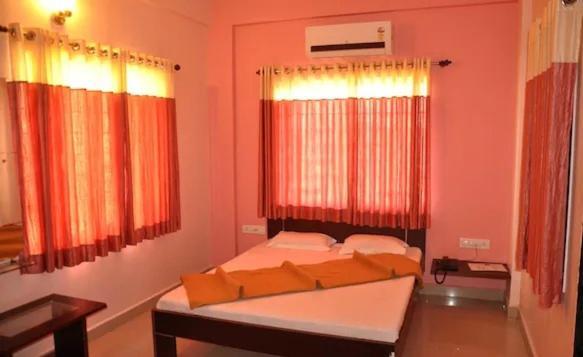 Hotel Mahakal Tulsi Сомнатг Екстер'єр фото
